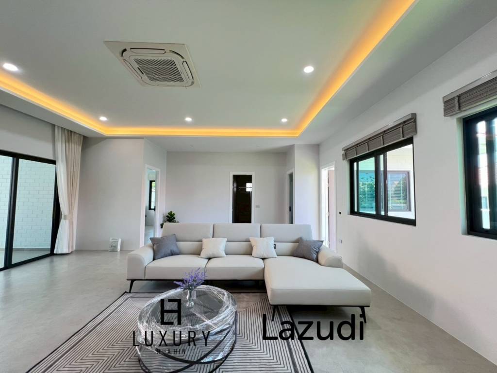 NEU / Pool Villa / 316 qm Wohnfläche