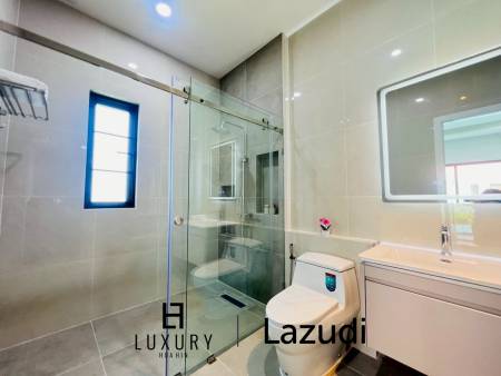 NEU / Pool Villa / 316 qm Wohnfläche