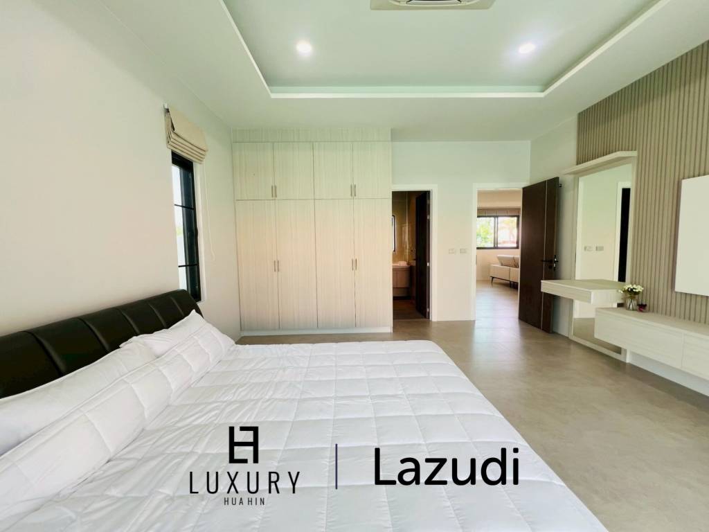 NEU / Pool Villa / 316 qm Wohnfläche