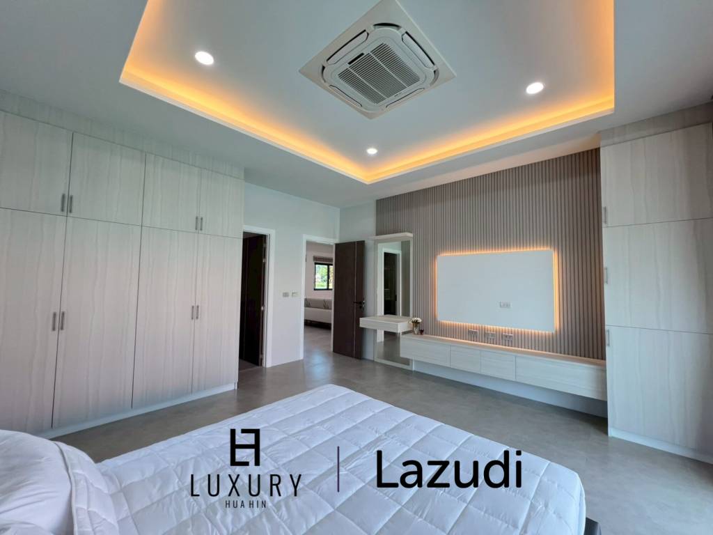 NEU / Pool Villa / 316 qm Wohnfläche