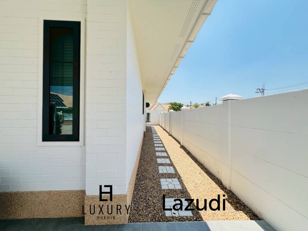 NEU / Pool Villa / 316 qm Wohnfläche