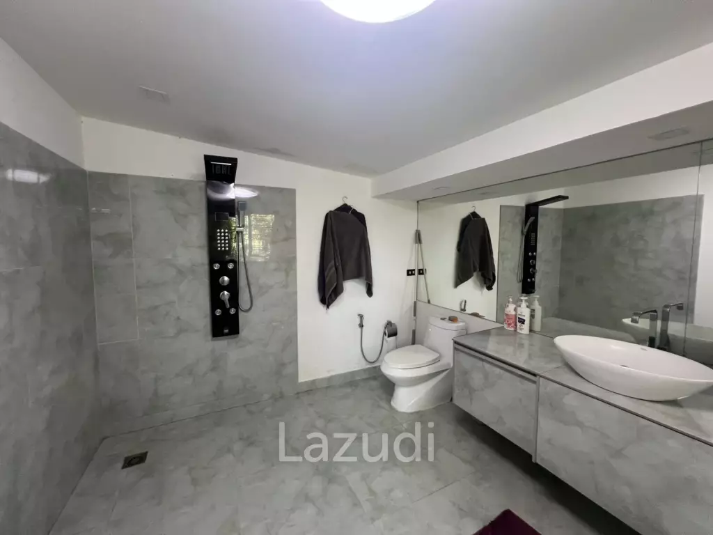 12 Rooms for Sale Close To Huai Pla Kang Temple, Ban Du