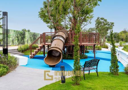 Lagon de Supalai / 4 chambres + 4 salles de bains / 261 m² de surface habitable