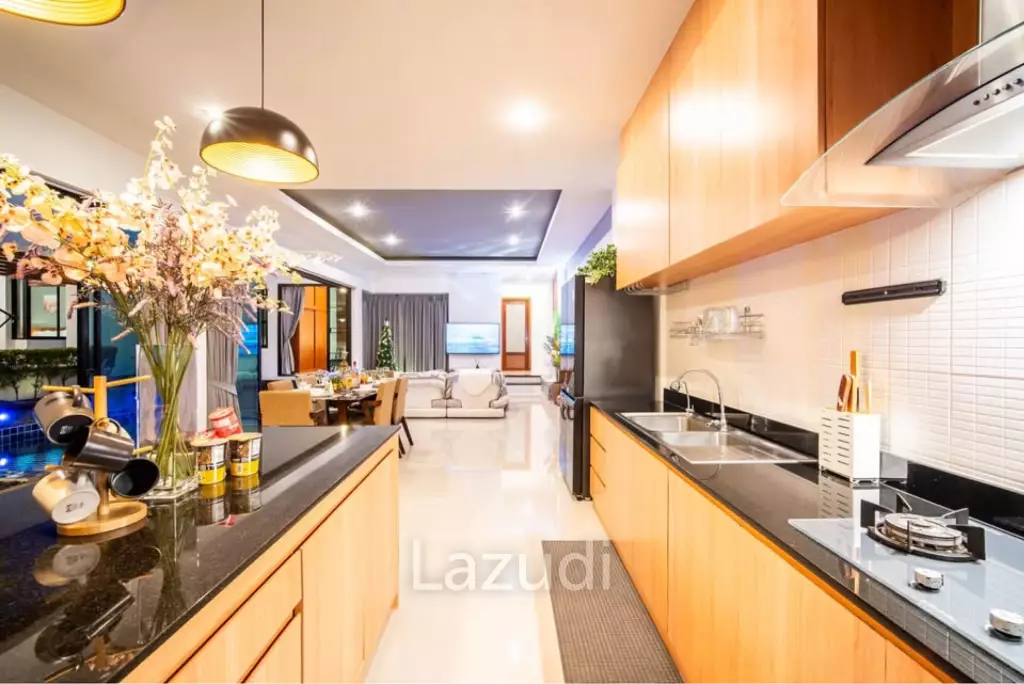 3 bedroom pool villa for rent 200 meters from Chalong Bay