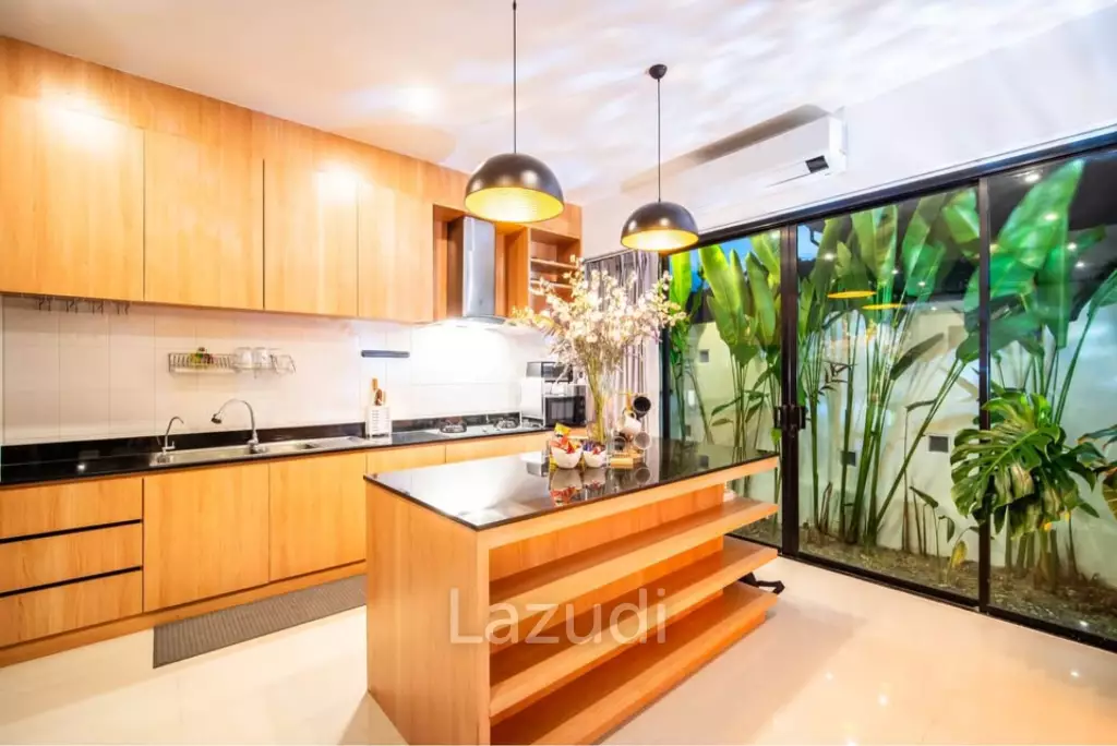 3 bedroom pool villa for rent 200 meters from Chalong Bay