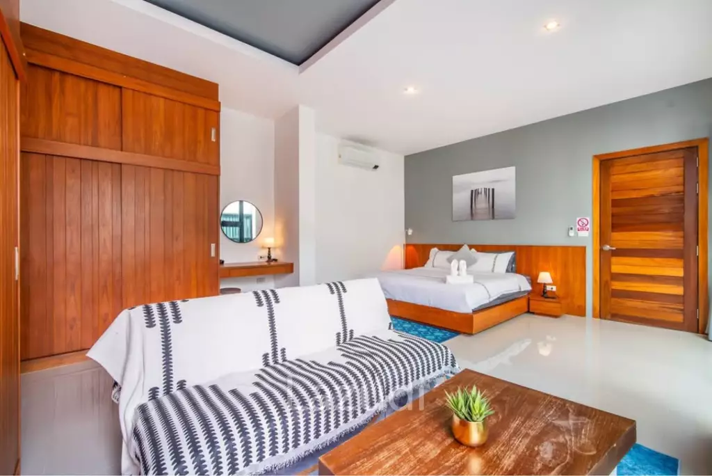 3 bedroom pool villa for rent 200 meters from Chalong Bay