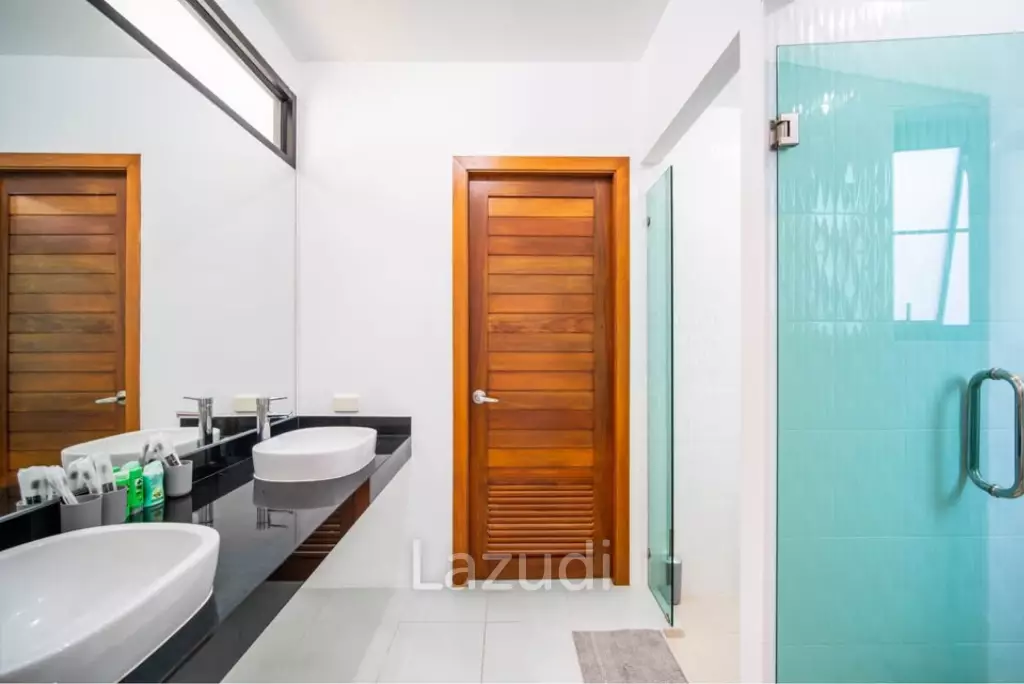 3 bedroom pool villa for rent 200 meters from Chalong Bay