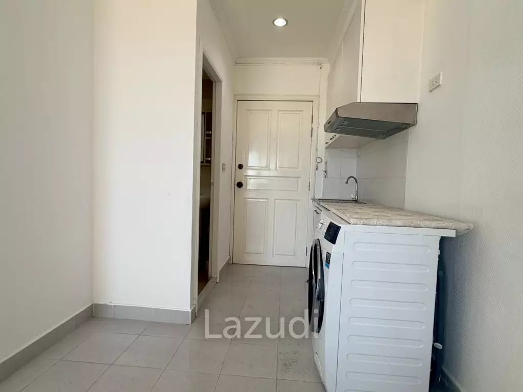 Spacious Condo 65.25 SQ.M  for Sale Golden Pattaya