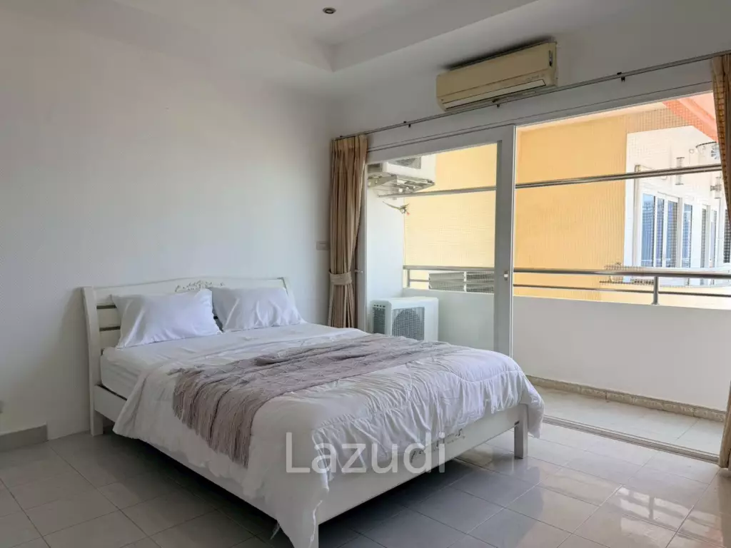 Spacious Condo 65.25 SQ.M  for Sale Golden Pattaya