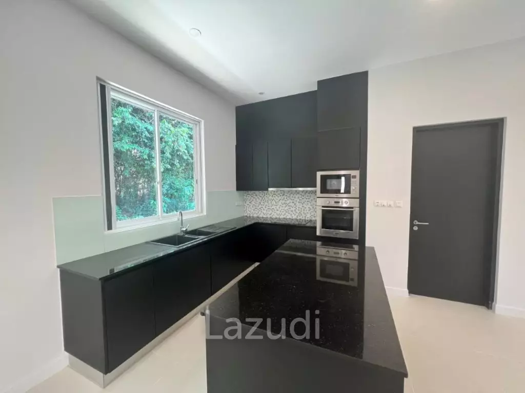 RED MOUNTAIN BOUTIQUE : 3 bed pool villa