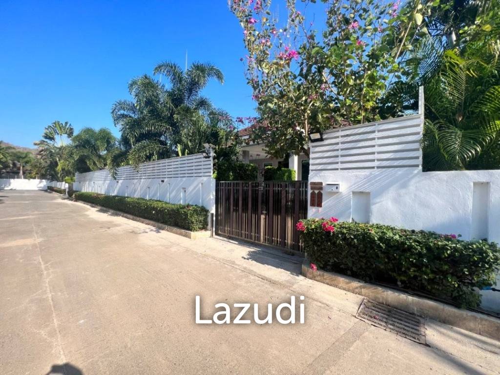 RED MOUNTAIN BOUTIQUE : 3 bed pool villa