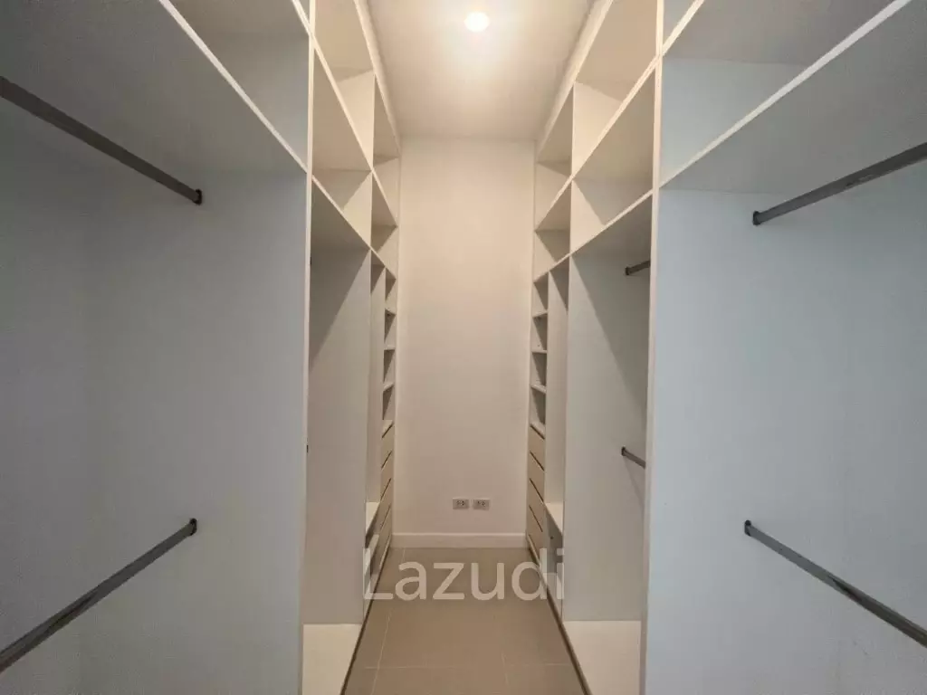 RED MOUNTAIN BOUTIQUE : 3 bed pool villa