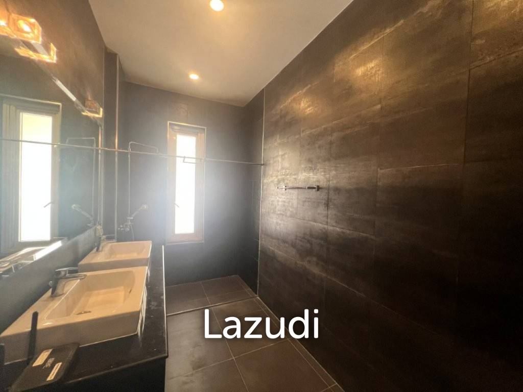 RED MOUNTAIN BOUTIQUE : 3 bed pool villa