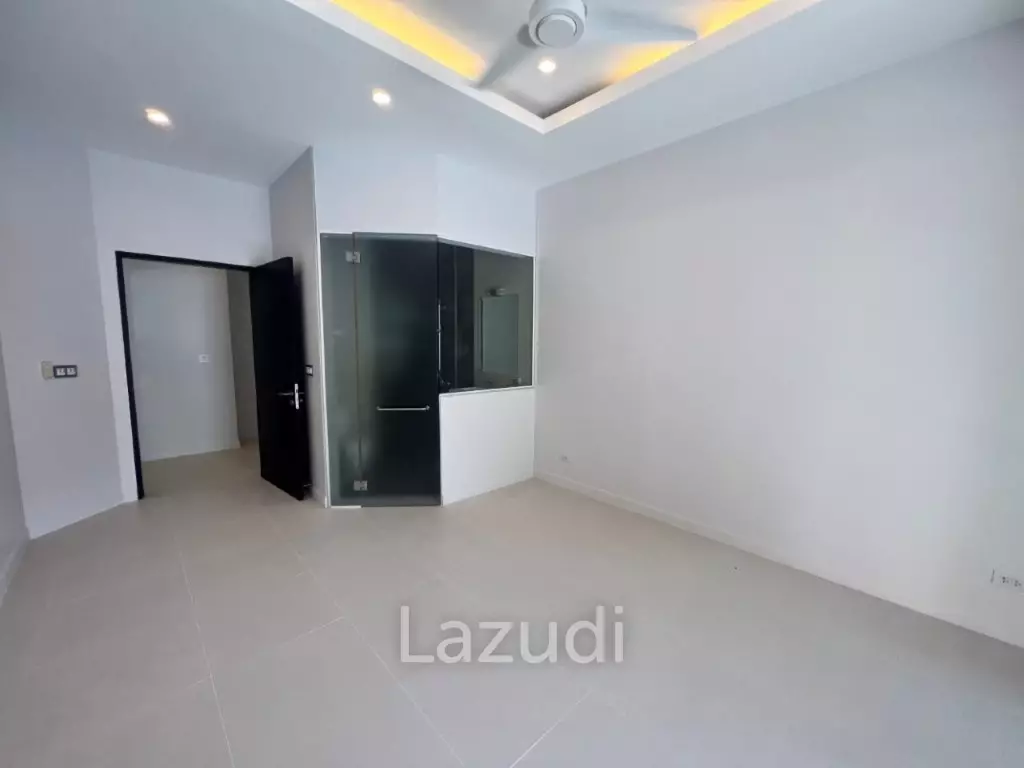 RED MOUNTAIN BOUTIQUE : 3 bed pool villa