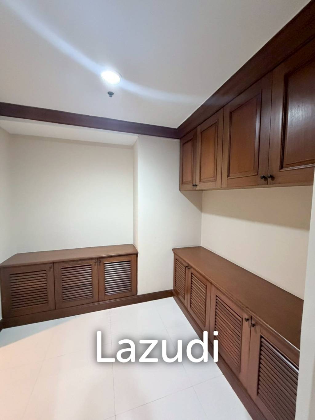 260 sqm 3 Bed condo at G.P. Grande Tower