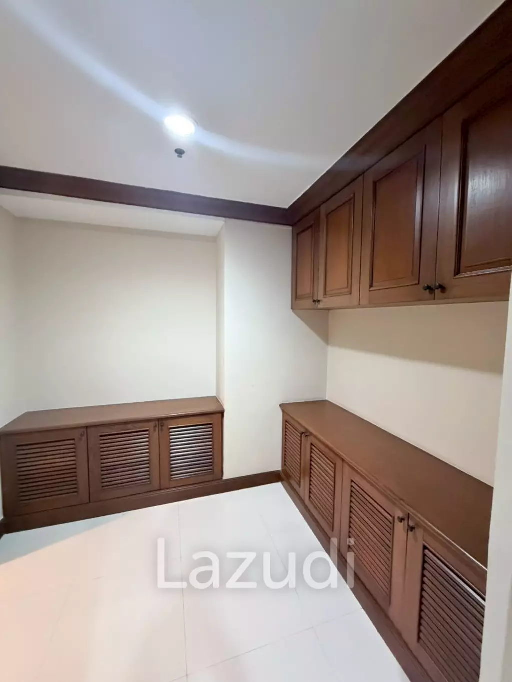 260 sqm 3 Bed condo at G.P. Grande Tower
