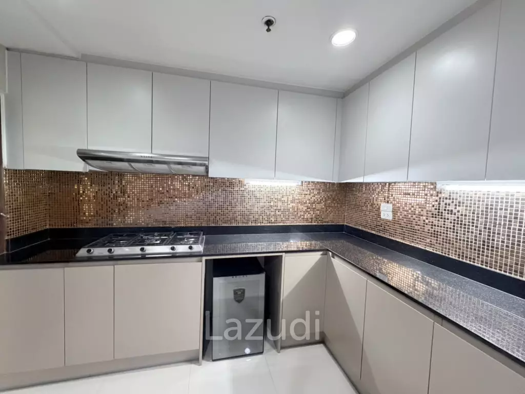 260 sqm 3 Bed condo at G.P. Grande Tower