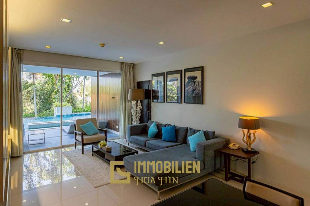 Surface habitable de 105 m² / 2 chambres + 2 salles de bains / piscine privée