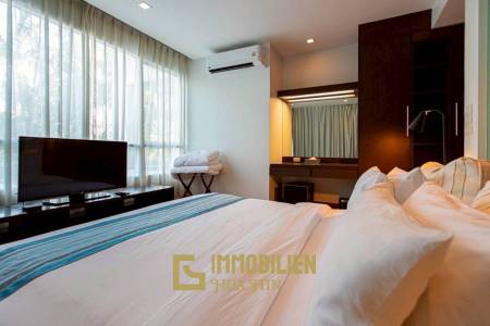 Surface habitable de 105 m² / 2 chambres + 2 salles de bains / piscine privée