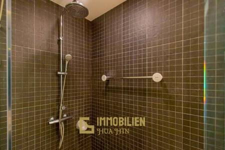 Surface habitable de 105 m² / 2 chambres + 2 salles de bains / piscine privée