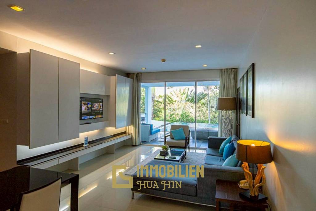 Surface habitable de 105 m² / 2 chambres + 2 salles de bains / piscine privée