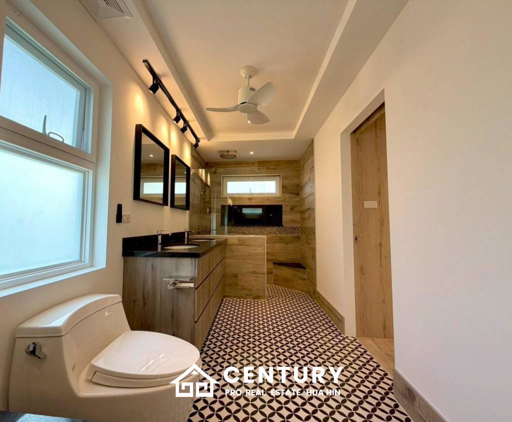 500 Kvm 3 Seng 3 Bad Villa for Salg