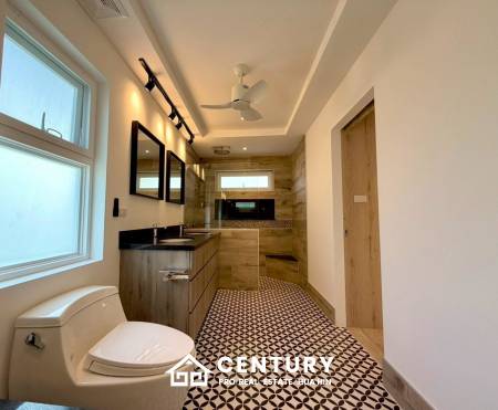 500 Kvm 3 Seng 3 Bad Villa for Salg