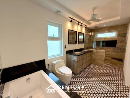 500 Kvm 3 Seng 3 Bad Villa for Salg