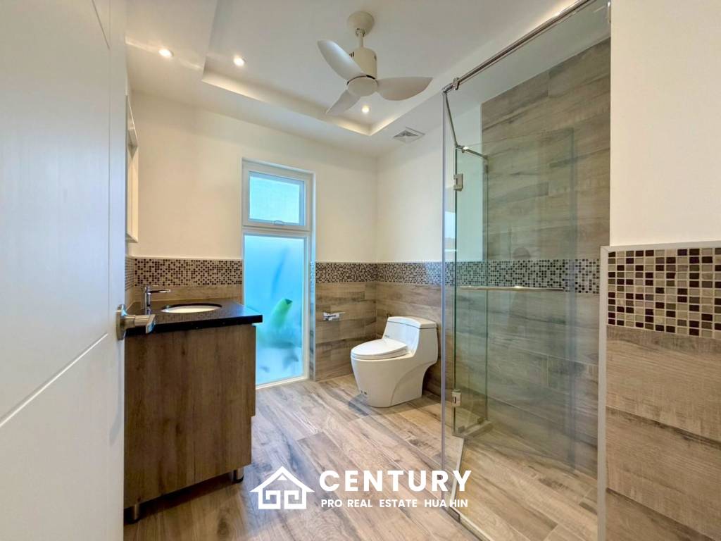 500 Kvm 3 Seng 3 Bad Villa for Salg