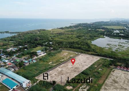 Участок 17 000 кв. м / Вид на море / Всего в 450 метрах от пляжа