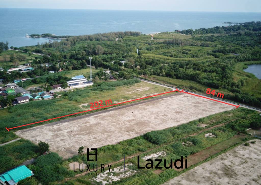 Участок 17 000 кв. м / Вид на море / Всего в 450 метрах от пляжа