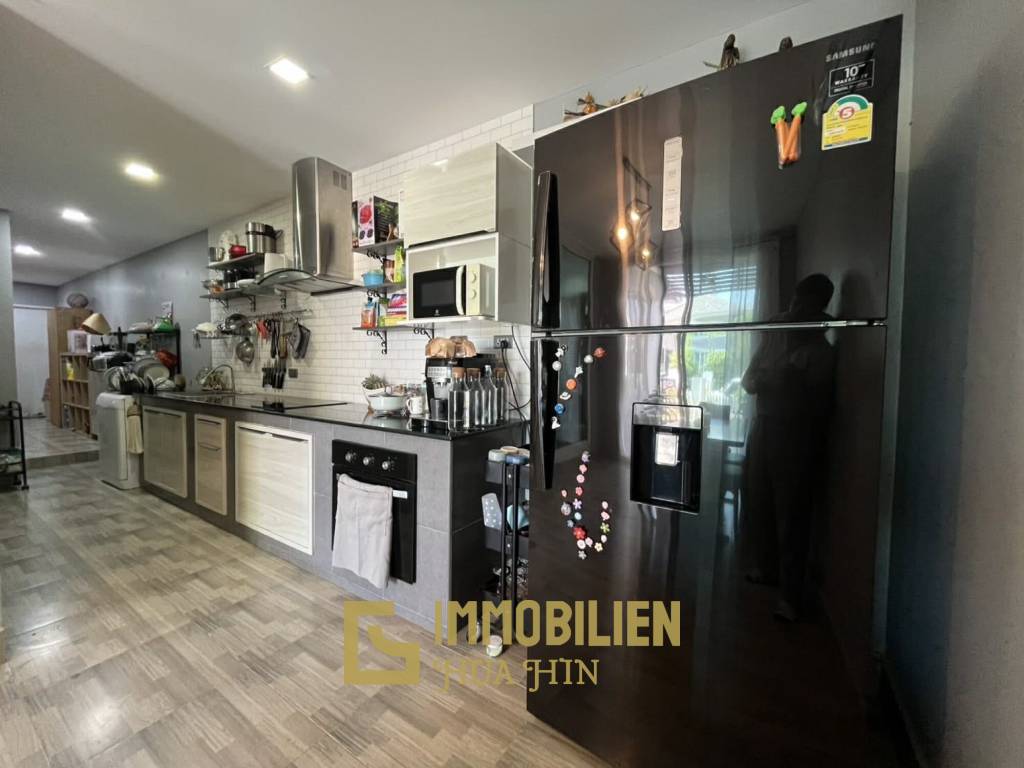 Maison de plain-pied / 3 chambres + 3 salles de bain / entièrement meublée