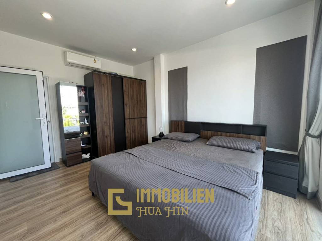 Maison de plain-pied / 3 chambres + 3 salles de bain / entièrement meublée