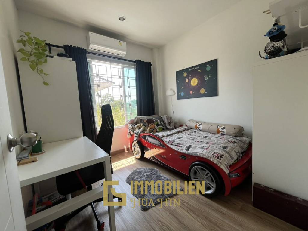 Maison de plain-pied / 3 chambres + 3 salles de bain / entièrement meublée