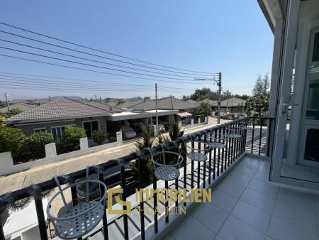 Maison de plain-pied / 3 chambres + 3 salles de bain / entièrement meublée