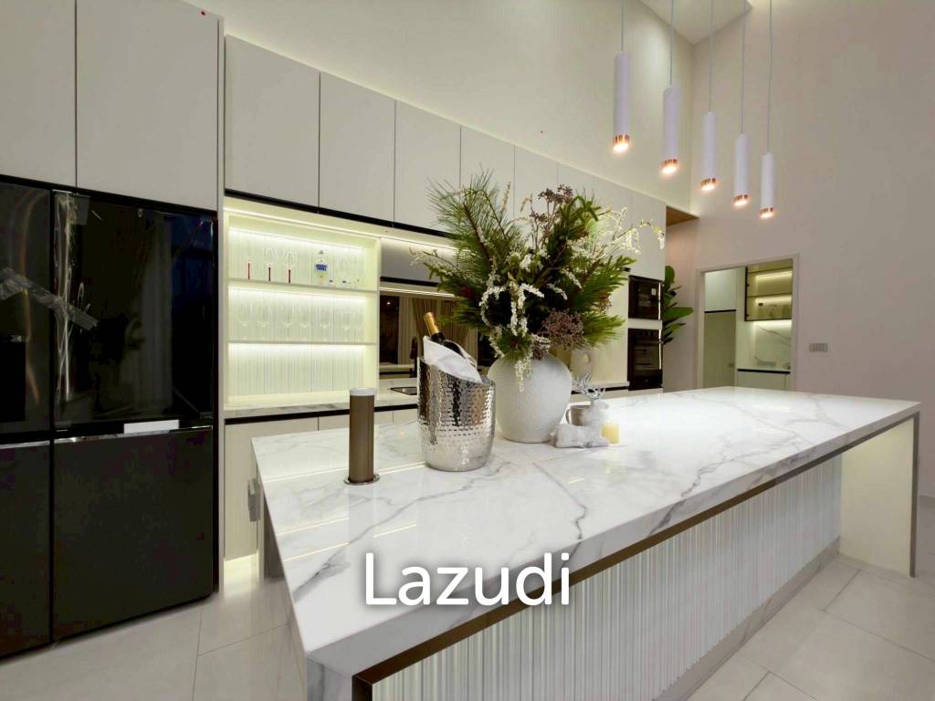 Luxury Grand Pool Villa for Sale Nong Pla Lai, Pattaya
