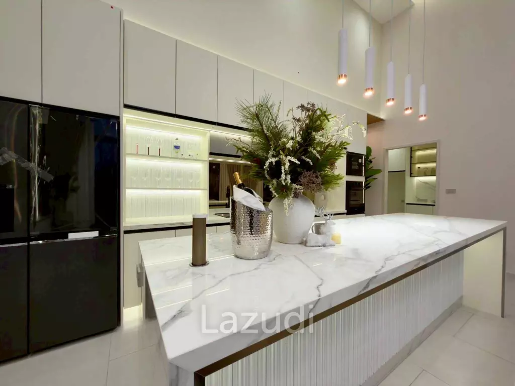 Luxury Grand Pool Villa for Sale Nong Pla Lai, Pattaya