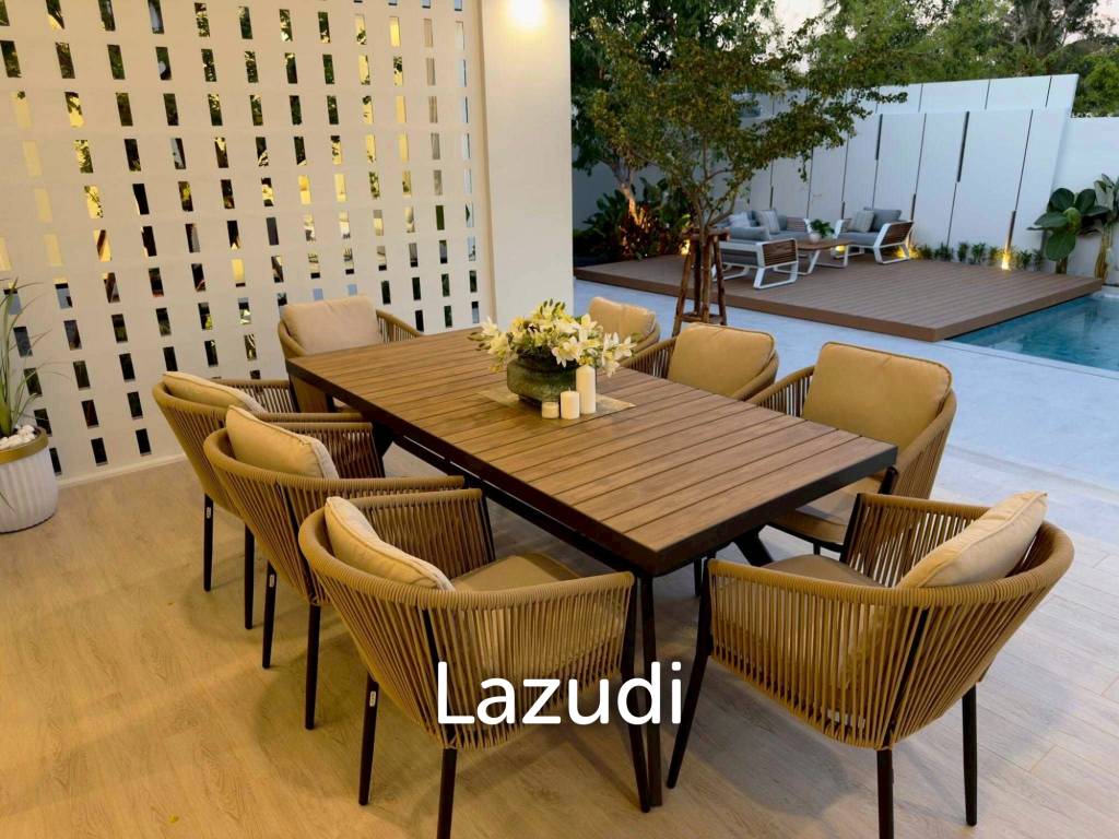 Luxury Grand Pool Villa for Sale Nong Pla Lai, Pattaya