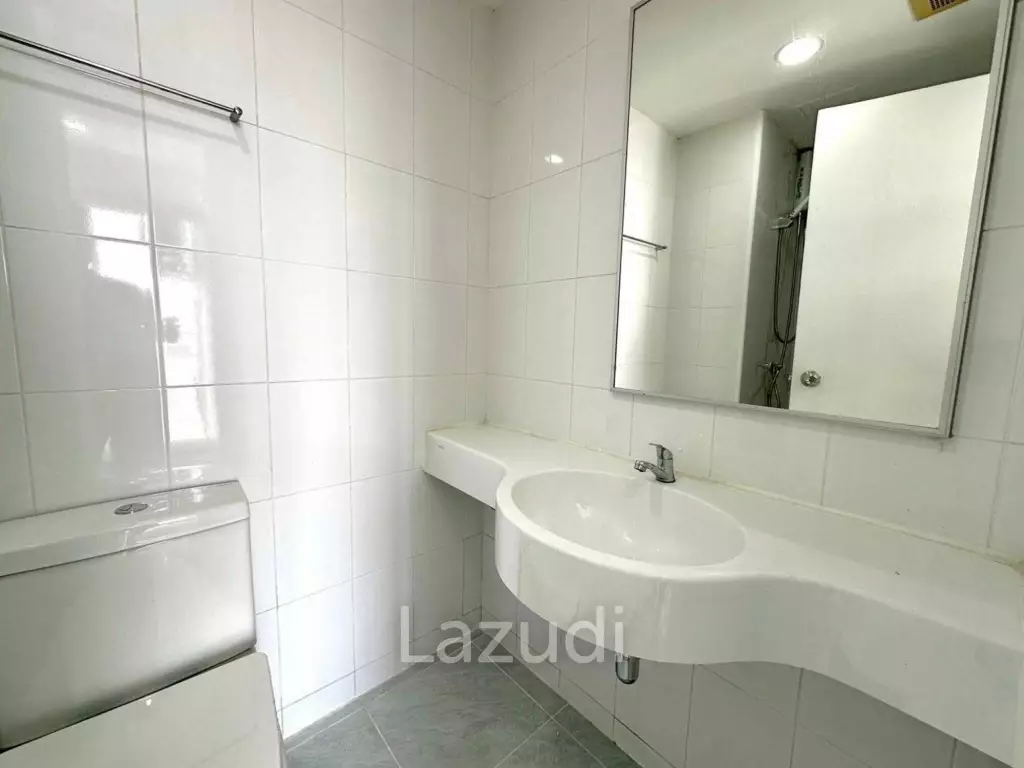 Newly Renovated 1 Bedroom for Sale Lumpini Condo Town