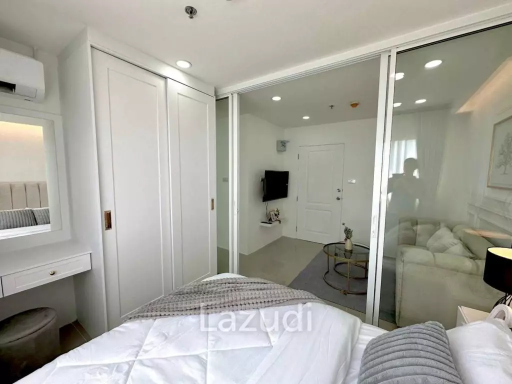 Newly Renovated 1 Bedroom for Sale Lumpini Condo Town