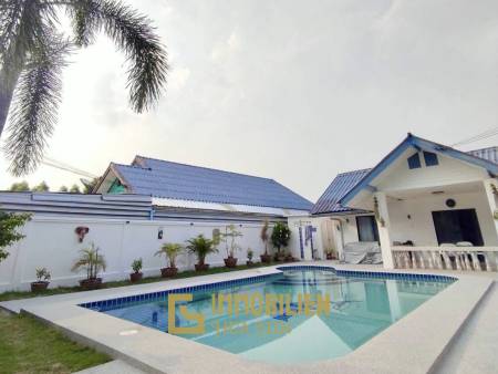 Piscine privée / Entièrement meublé / 4 chambres