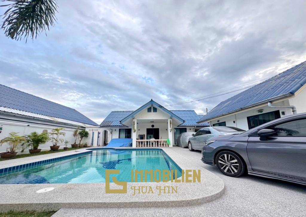 Piscine privée / Entièrement meublé / 4 chambres