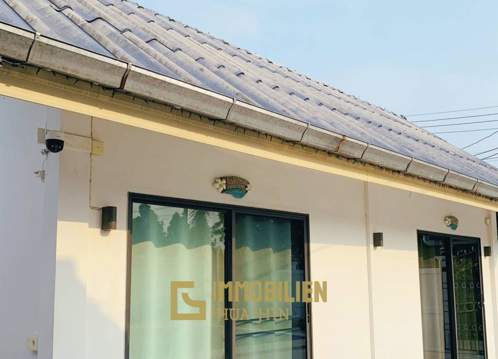 Piscine privée / Entièrement meublé / 4 chambres