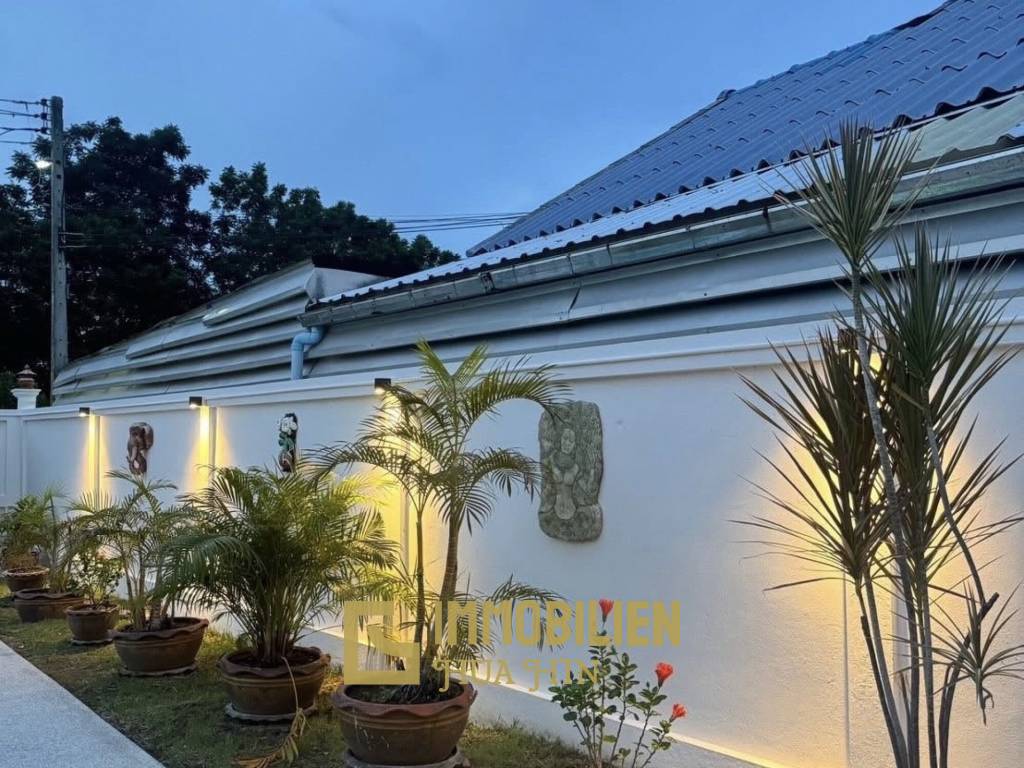 Piscine privée / Entièrement meublé / 4 chambres