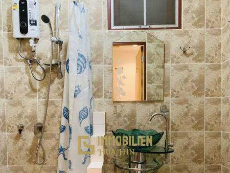 Piscine privée / Entièrement meublé / 4 chambres