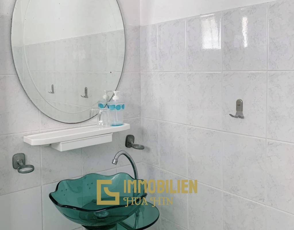 Piscine privée / Entièrement meublé / 4 chambres