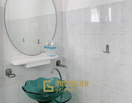 Piscine privée / Entièrement meublé / 4 chambres