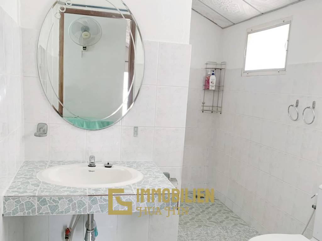 Piscine privée / Entièrement meublé / 4 chambres