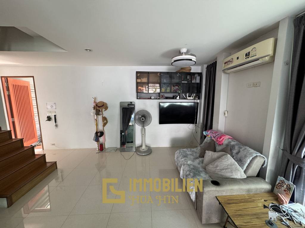 2 chambres + 2 salles de bain / entièrement meublé / emplacement idéal