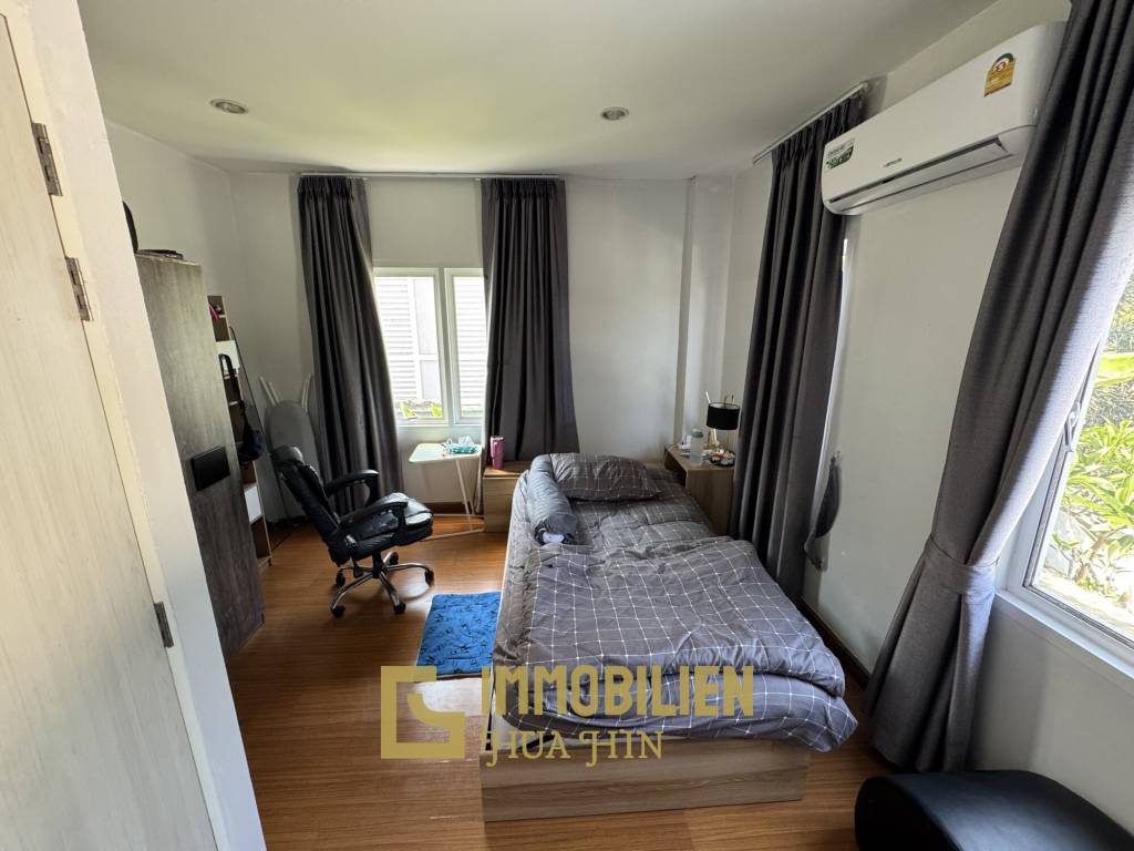 2 chambres + 2 salles de bain / entièrement meublé / emplacement idéal